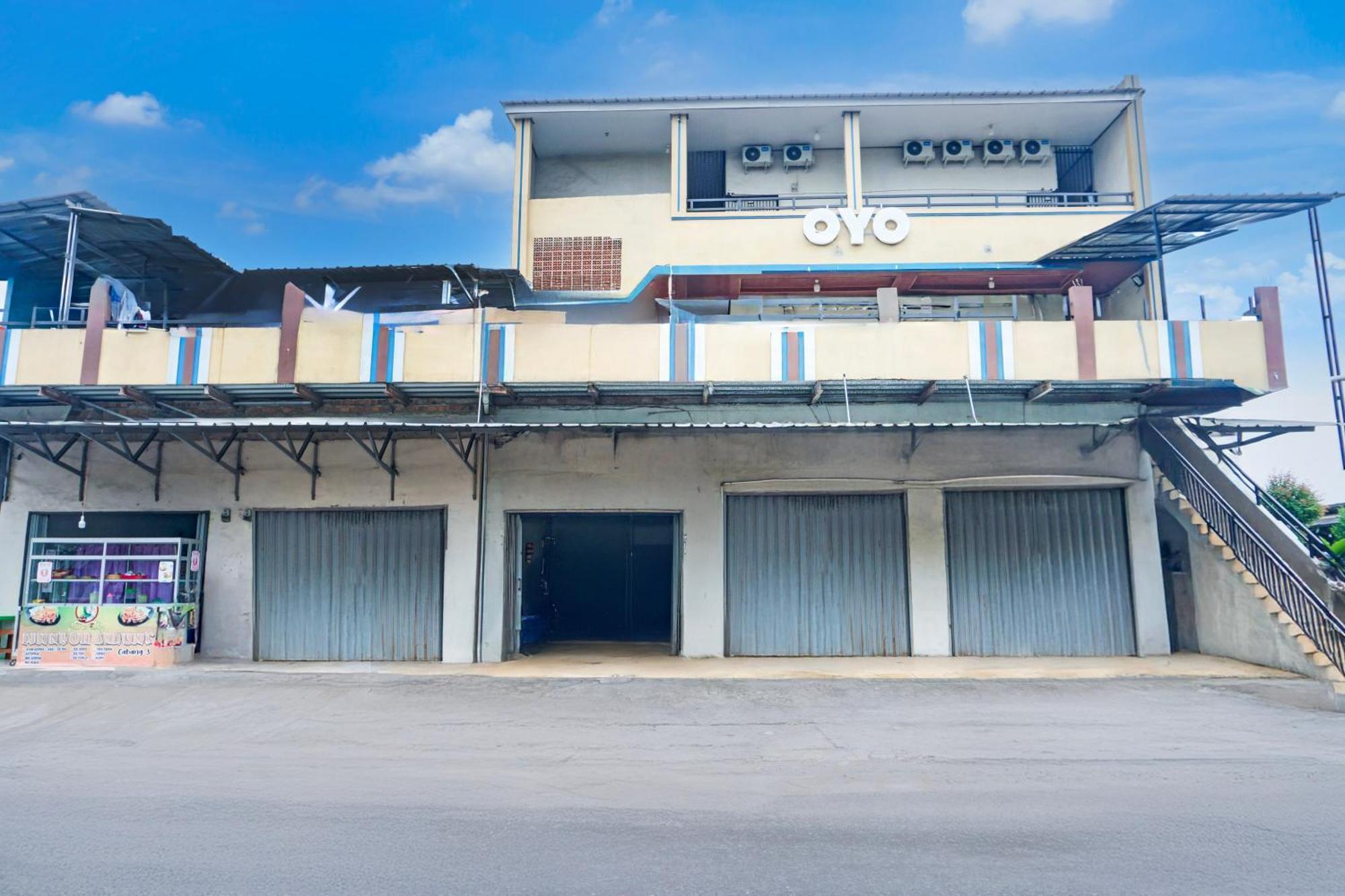 OYO 3439 Wisma Tri Handayani Syariah Bandar Lampung Bagian luar foto